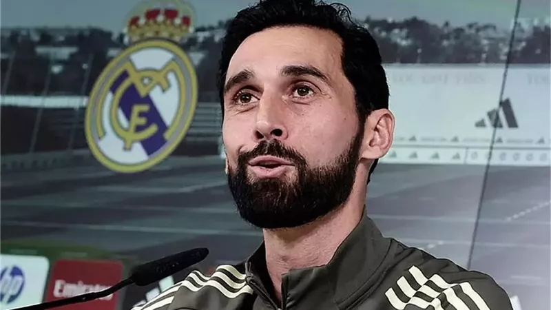 أربيلوا: توجد حملات لإضعاف ريال مدريد.. وفينيسيوس أساسي ضد موناكو