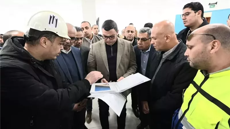 وزير الإسكان يطمئن على جودة المياه بالمنصورة الجديدة .. صور