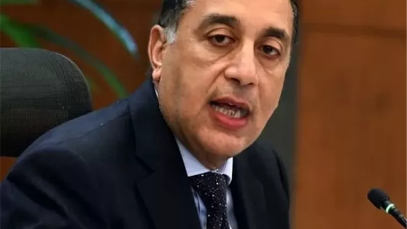 رئيس الوزراء يطمئن على الحالة الصحية لقداسة البابا تواضروس الثاني