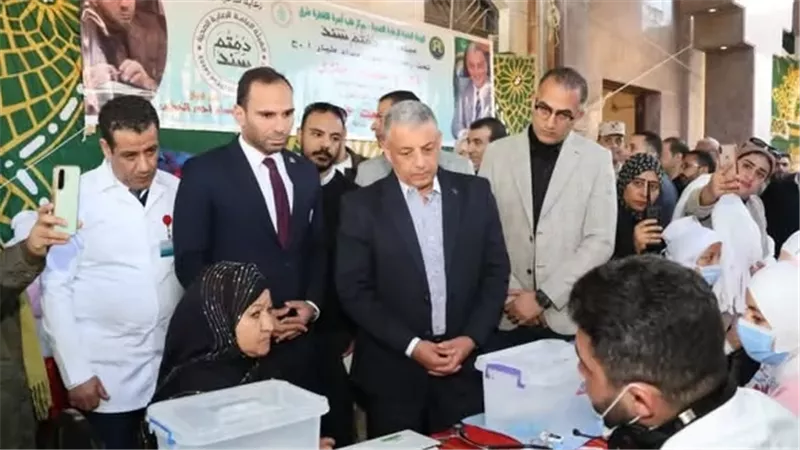 محافظ الإسماعيلية يتفقد مبادرة دمتم سند بالقنطرة..صور