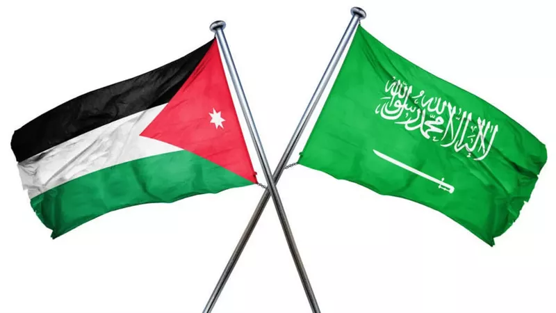وزير الخارجية الأردني يبحث مع نظيره السعودي التطورات بالمنطقة