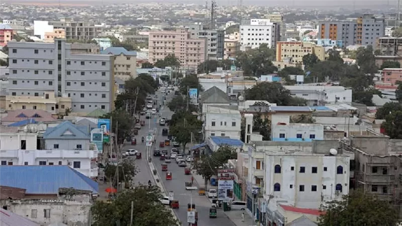 الصومال والسودان يبحثان تعزيز التعاون الثنائي ودعم وحدة الأراضي الصومالية