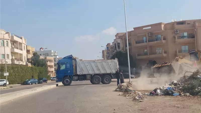 الشيخ زايد: حملات نظافة مكثفة مستمرة في جميع الأحياء