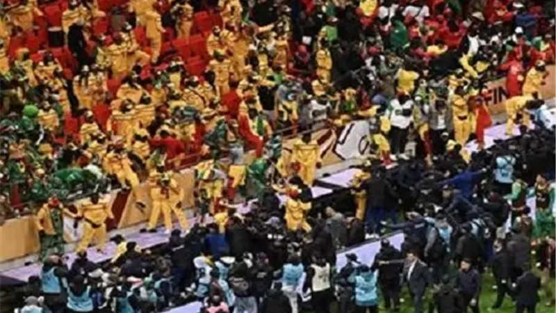 القبض على جزائري و18 سنغاليا بسبب أحداث شغب نهائى أمم أفريقيا