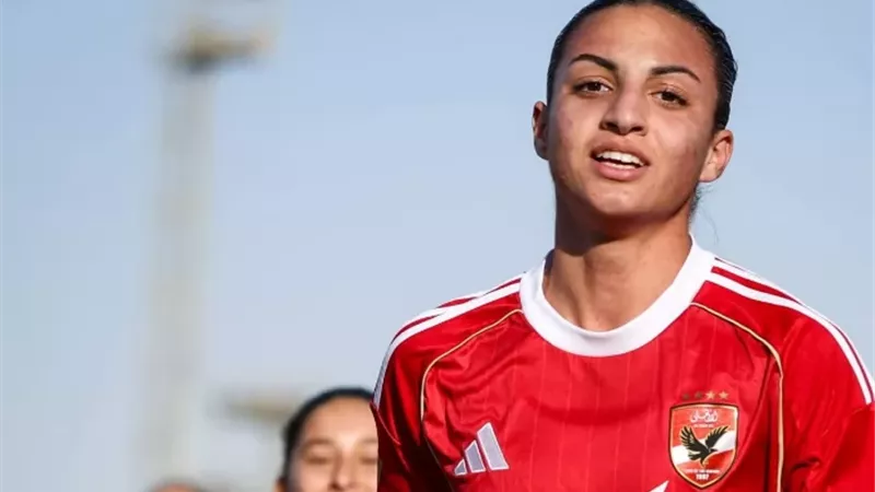 الأهلي يواجه رع في دوري كرة القدم النسائية