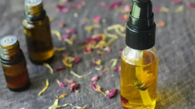 طرق طبيعية لصنع سيروم مناسب لنوع البشرة