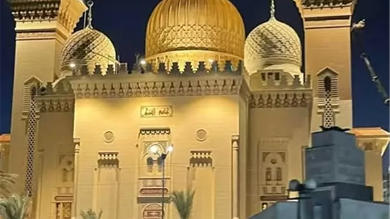 محافظ الشرقية:إعمار وتطويرالمساجد تجسد عظمة الرسالة وقدسية المكان