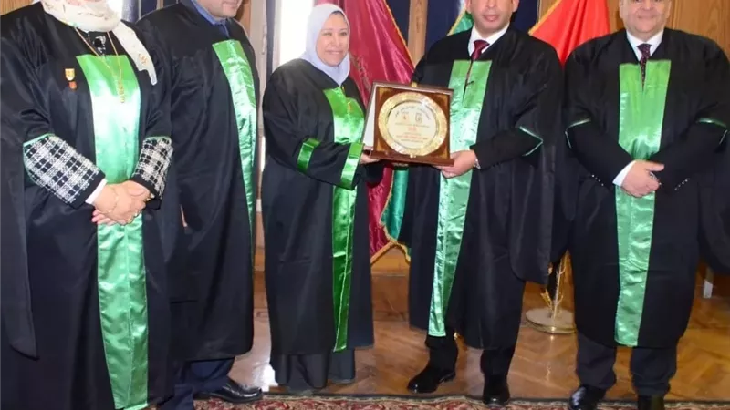 مجلس طب قصر العيني يُكرم رؤساء الأقسام السابقين