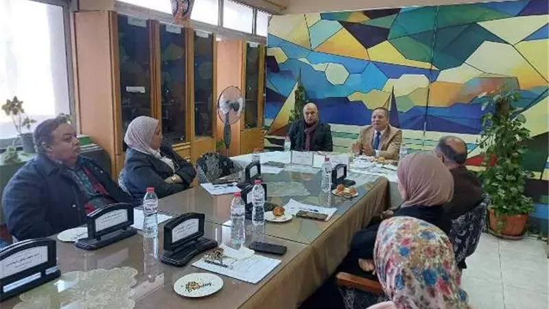 رئيس جامعة دمياط يترأس إجتماع مجلس كلية التربية النوعية
