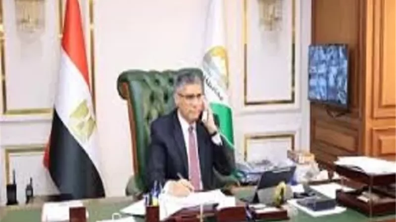 النجاريتواصل هاتفياً مع طلاب الشهادة الإعدادية بمستشفى 57357