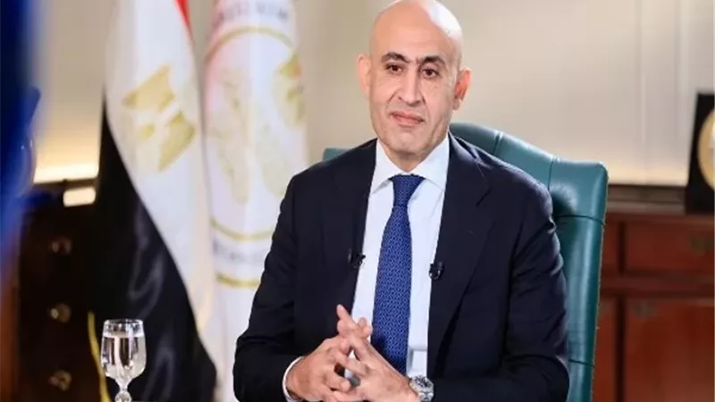 أولياء أمور يطالبون بإلغاء امتحان الهندسة بعد تأخره 3 ساعات بقنا