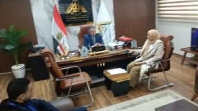 مدير مستشفيات جامعة بنها يشيد بدور هيئة التمريض في المنظومة الصحية