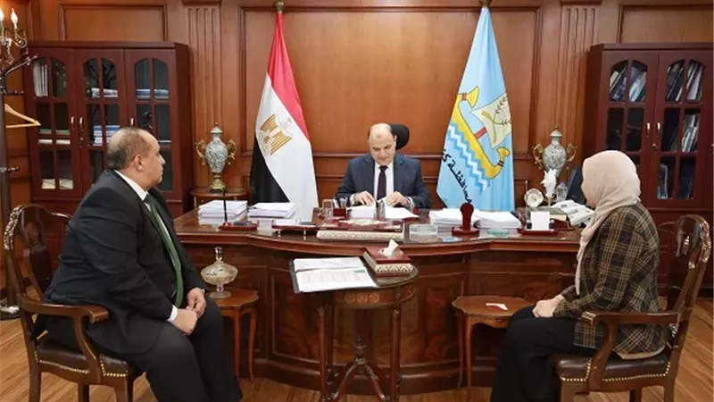 محافظ كفرالشيخ يعتمد تطوير شارعي الجيش وناجي شتلة