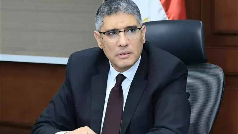 محافظة الجيزة تكثف حملات السرفيس بعناصر متخفية