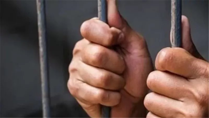 لإخفاء جريمتهم.. تجديد حبس عاطل وربة منزل بتهمة سرقة شقة وحرقها بمدينة بدر