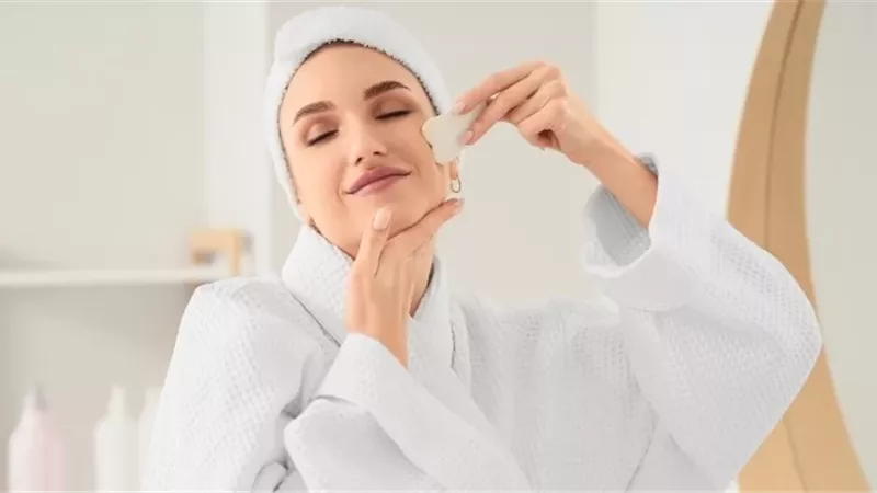 العناية بالبشرة… استثمار يومي في الصحة والجمال