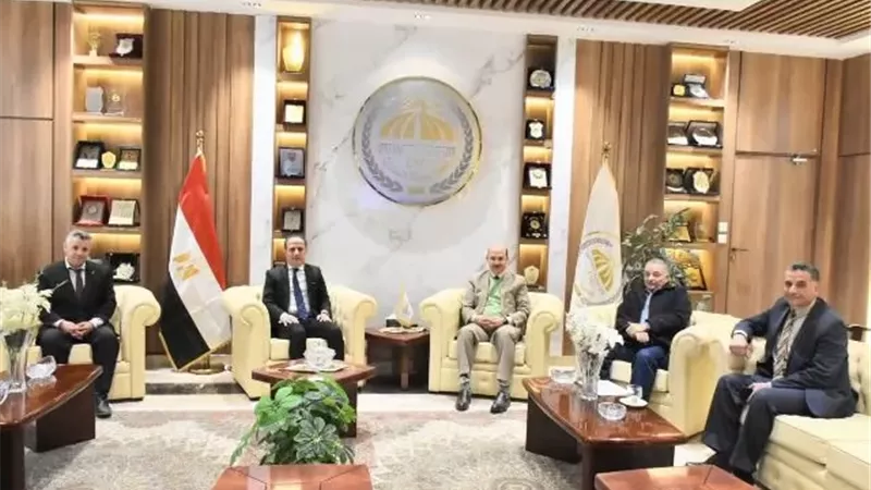 رئيس جامعةالسادات يستقبل عضو مجلس الشيوخ لبحث سبل التعاون المشترك