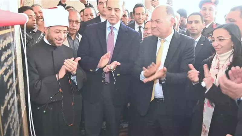 وزيرا الأوقاف والشئون النيابية ومحافظ البحيرة افتتحوامسجد أم صابر