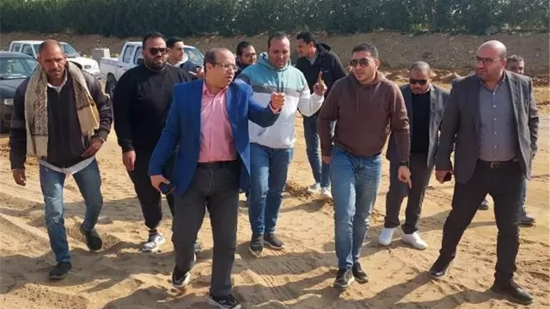 رئيس جهاز الفيوم الجديدة يتفقد أحدث المشروعات القومية فى المدينة.. صور