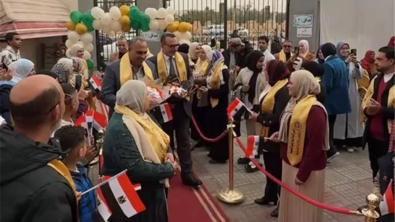 تكريم أقسام التغذية والإشراف الداخلى بمركز اورام المنيا
