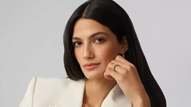تارا عماد تروج لشخصيتها فى مسلسل 