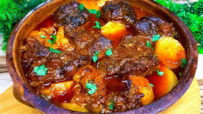 طاجن البطاطس باللحمة