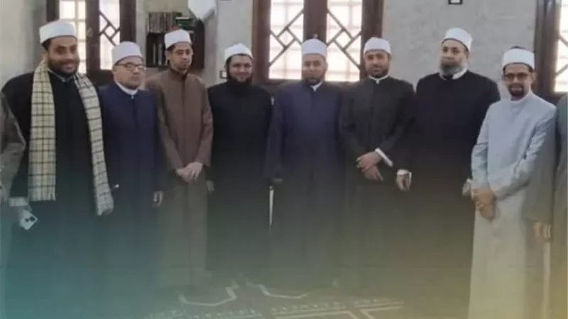 أوقاف المنيا تطلق قافلة دعوية بقرية تلة