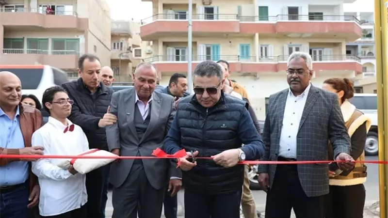 محافظ البحر الأحمر يفتتح أول شاطئ لذوي الهمم بالغردقة