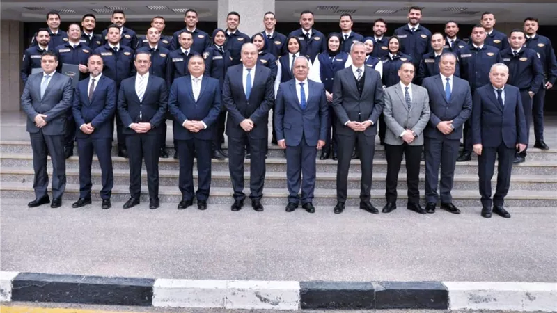 تخرج دفعة جديدة من البرنامج المتكامل لمعلومات الطيران بكلية المراقبة الجوية