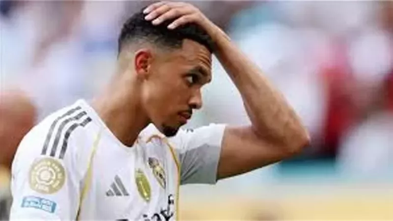 حقيقة رحيل ألكسندر أرنولد عن ريال مدريد