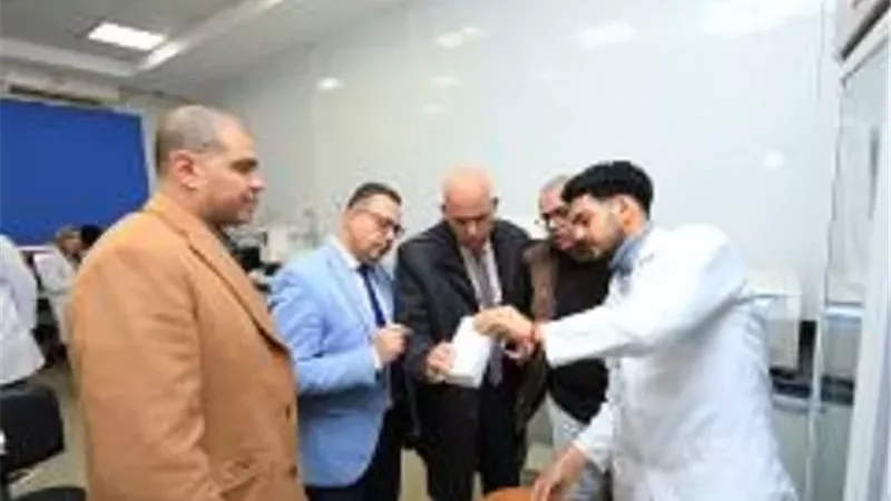 رئيس جامعة كفر الشيخ يفاجئ المستشفى الجامعي