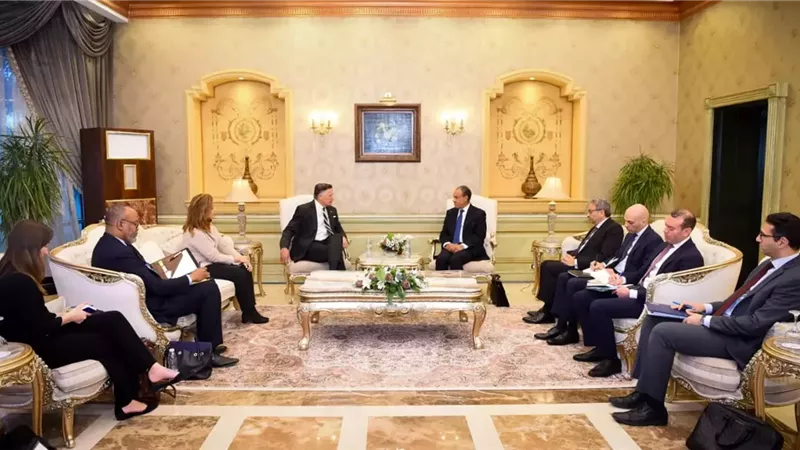 وزير الخارجية يشيد بدور الرئيس الامريكى فى التوصل لاتفاق شرم الشيخ