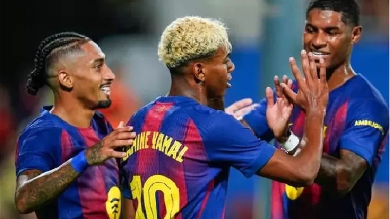 التشكيل الرسمي لـ برشلونة وريال أوفييدو بالدوري الإسباني