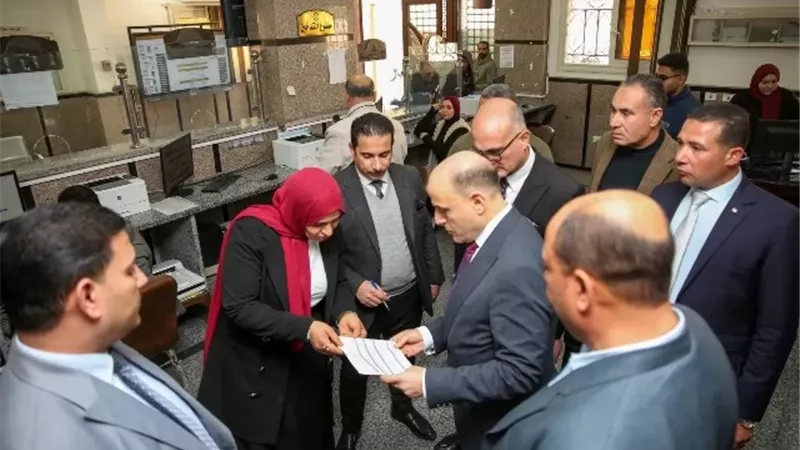 محافظ كفرالشيخ يكلف بإنجاز طلبات المواطنين بالمراكز التكنولوجية