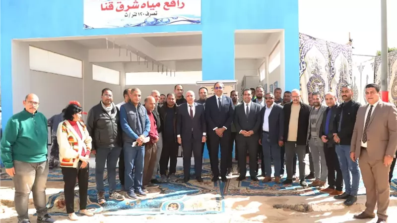 المحافظ يفتتح محطةرفع مياه 