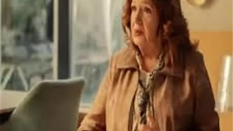 بسبب وفاة خالتها.. تأجيل لقاء ميمى جمال فى برنامج 