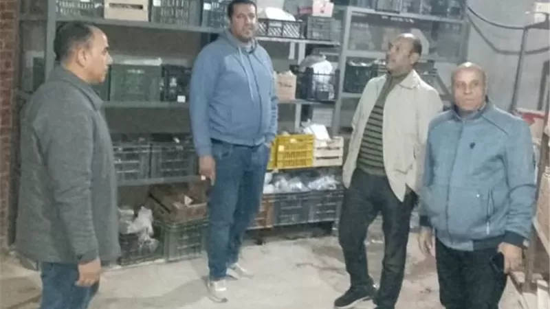 متولى: جهاز الشروق يغلق محلين وبدروم ويتحفظ على 10مركبات.. بالصور
