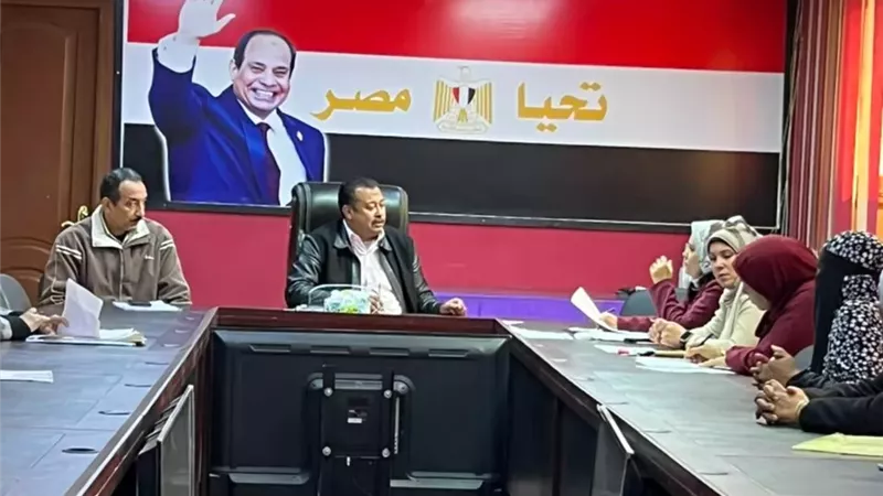رئيس مدينة سفاجا يعقد اللقاء الدوري للمواطنين