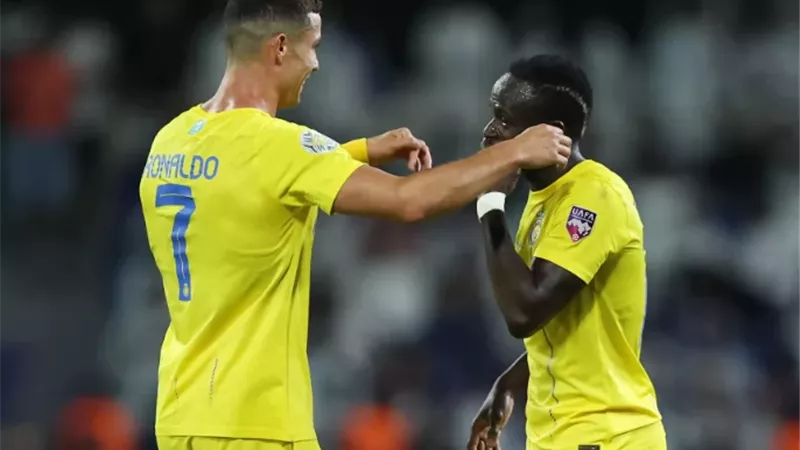 ماذا قال رونالدو لـ ساديو ماني بعد التتويج بكأس أمم إفريقيا