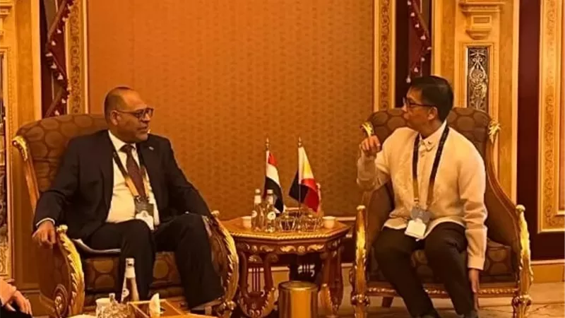 وزير العمل يبحث مع الجانب الفلبيني تنظيم أوضاع العمالة المصرية