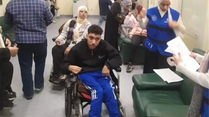 وزير الشباب يتابع تنفيذ الكشوفات الطبية للرياضيين بوحدة الطب بالمعادي