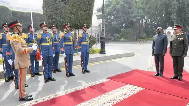 وزير الدفاع يلتقى نائب رئيس الوزراء ووزير الدفاع الوطنى بالكونغو