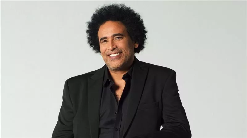 مصطفى شوقى: المخرج مراد منير حمسنى للمشاركة بمسرحية 