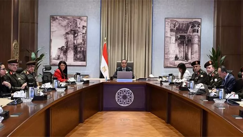 مدبولي يتابع موقف المشروعات الجاري تنفيذها من خلال الهيئة الهندسية