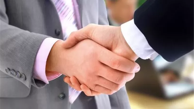 ترسيخ آداب التحية وحكم إعادة السلام عند اللقاء بعد التفرق