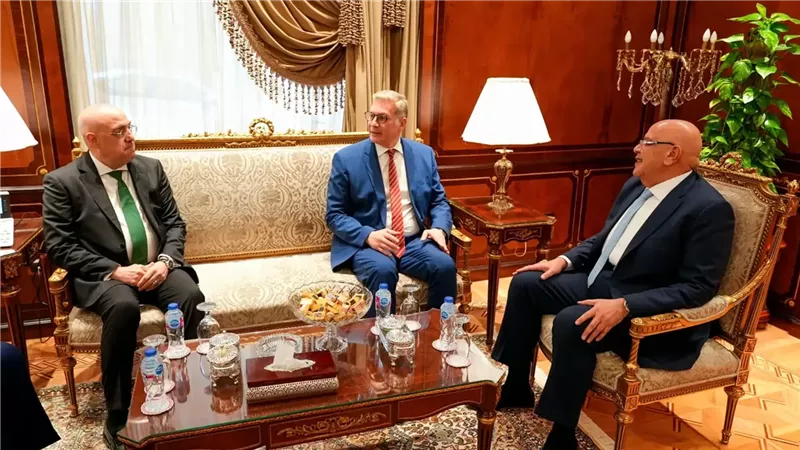وزير البترول يهنئ المستشار هشام بدوى لانتخابه رئيساً لمجلس النواب