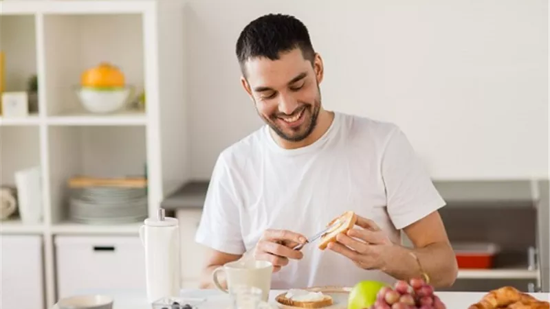لماذا لا يجب أن نتجاهل وجبة الفطور؟ .. فوائد صحية لا تُعد