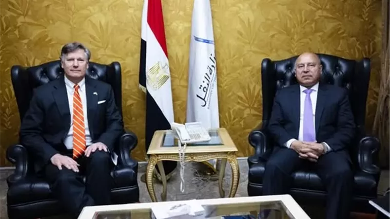وزير الصناعة يدعو الشركات الأمريكية للتعاون في تشغيل المحطات البحرية