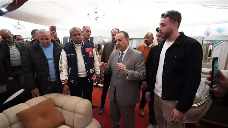 محافظ أسيوط يفتتح معرض مصانع دمياط للأثاث