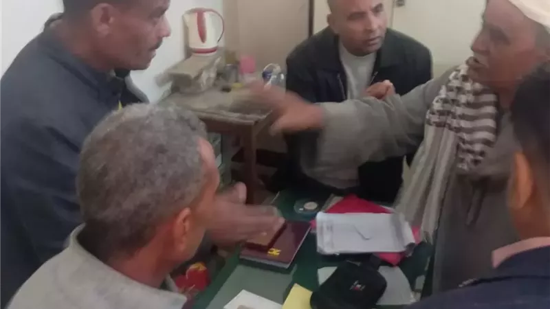 محافظ قنا صرف الأسمدة الزراعية بانتظام لضمان وصول الدعم لمستحقيه